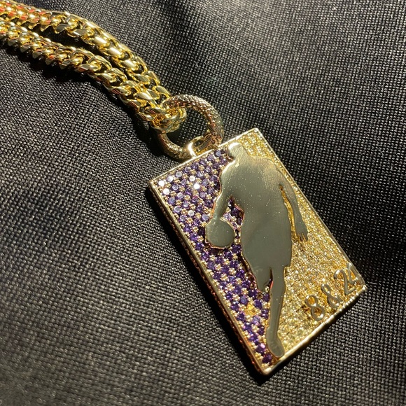 Brand New With Tags King Ice Kobe Bryant Black Mamba silhouette Necklace - Picture 5 of 11